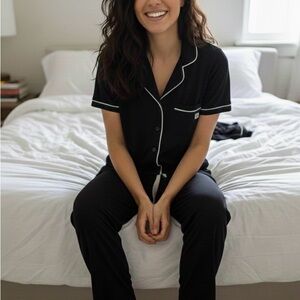 AEROSOLES Cozy Black/White Button-Up Matching Pajama Set
